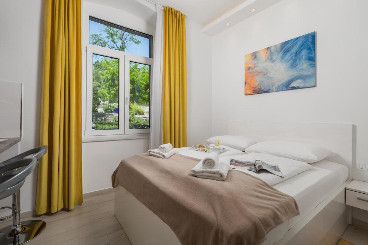 Lux Apartments Рієка Екстер'єр фото