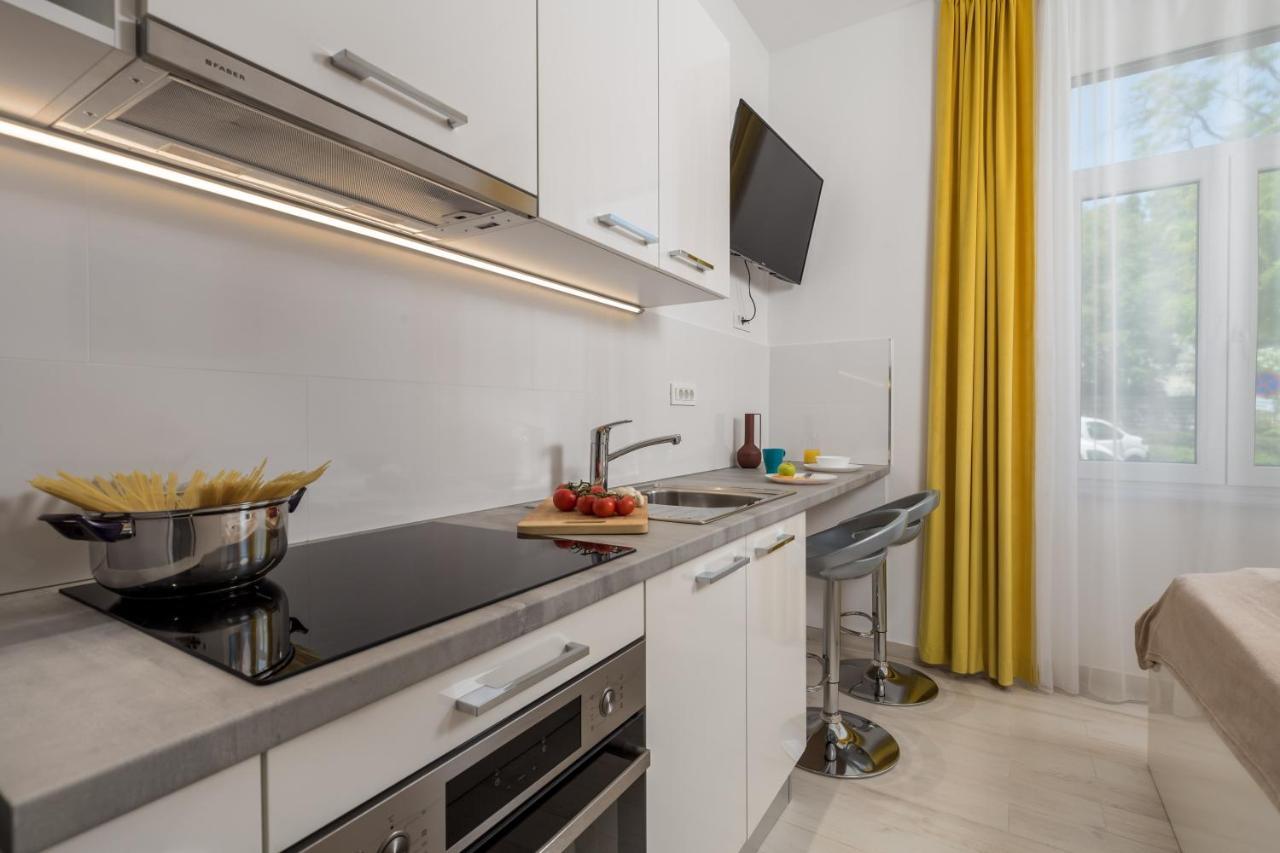 Lux Apartments Рієка Екстер'єр фото
