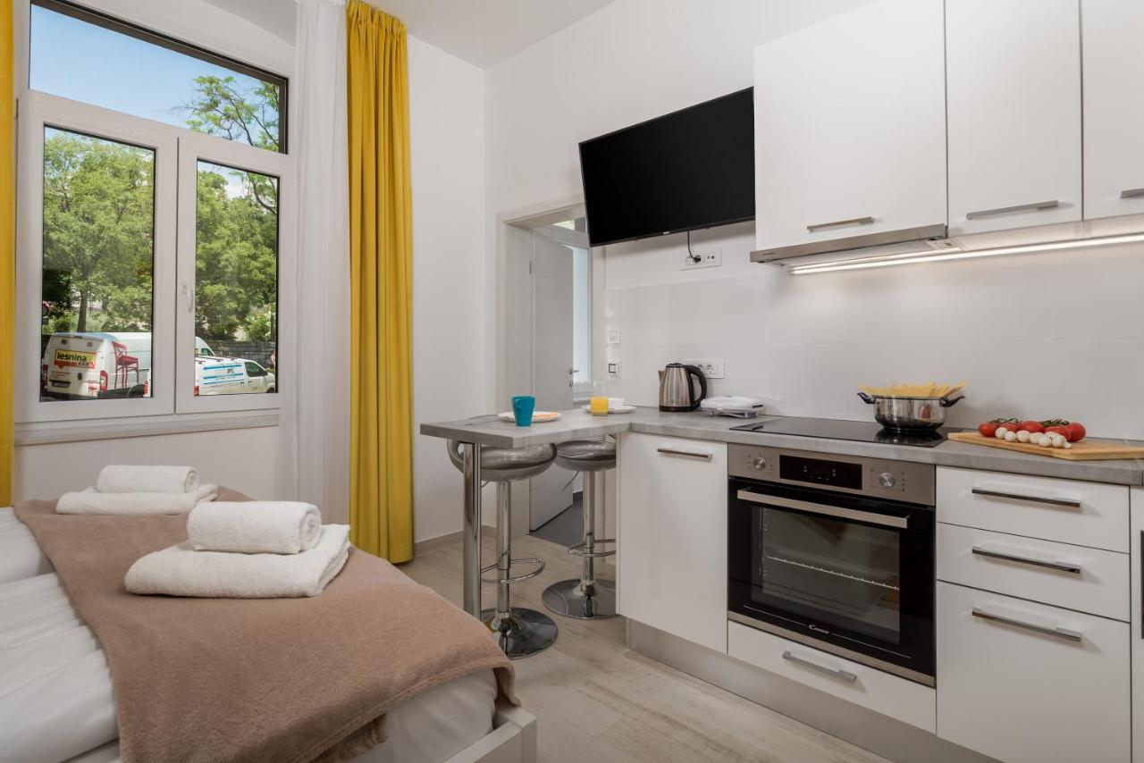 Lux Apartments Рієка Екстер'єр фото